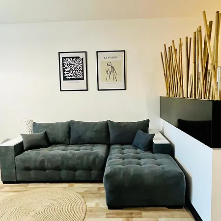 & Traky, Saint Vlas, улица черно море 12