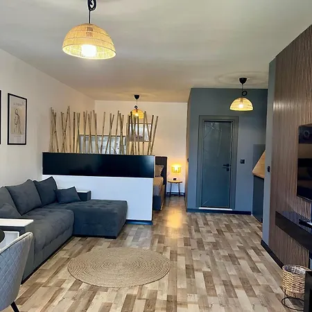 & Traky, Saint Vlas, улица черно море 12 * スヴェティ・ヴラス