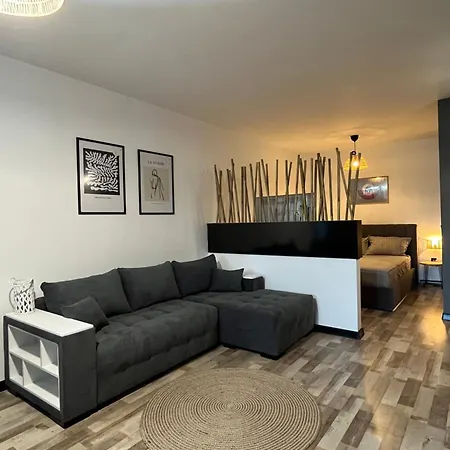 & Traky, Saint Vlas, улица черно море 12 Apartment