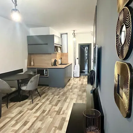 & Traky, Saint Vlas, улица черно море 12 Apartment *