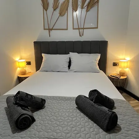 Apartment&studio Traky, Saint Vlas, улица черно море 12 * Свети-Влас