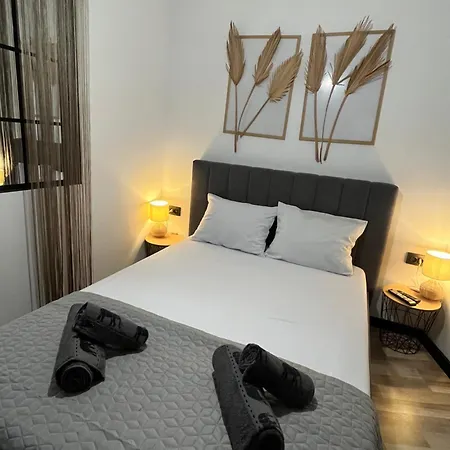 & Traky, Saint Vlas, улица черно море 12 Apartmán
