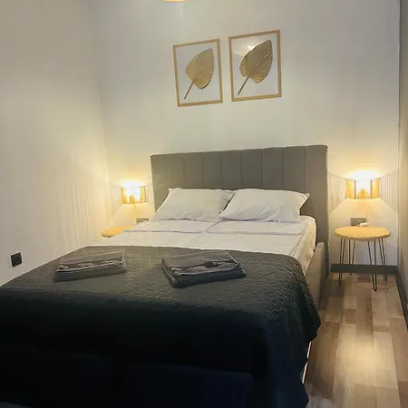 & Traky, Saint Vlas, улица черно море 12 Appartamento