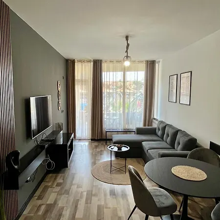 & Traky, Saint Vlas, улица черно море 12 Sveti Vlas