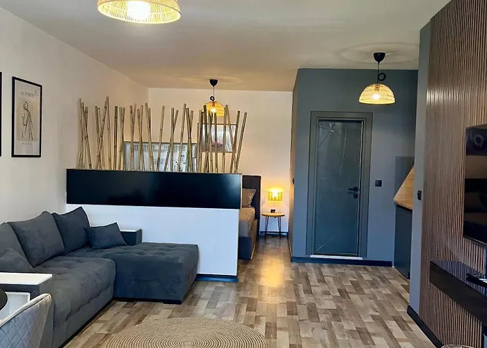 & Traky, Saint Vlas, улица черно море 12 * Sveti Vlas