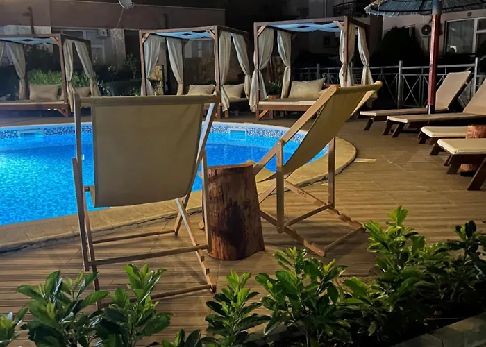 Lägenhet & Traky, Saint Vlas, улица черно море 12