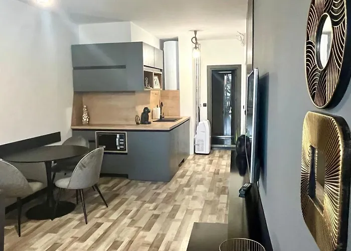 & Traky, Saint Vlas, улица черно море 12 Lägenhet *