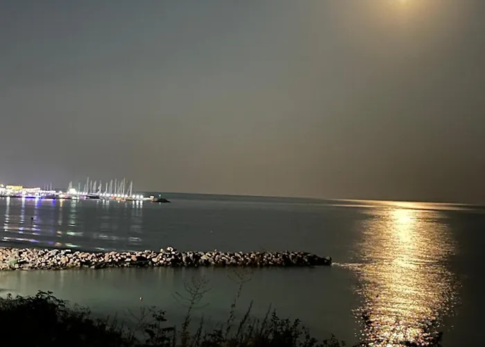 & Traky, Saint Vlas, улица черно море 12