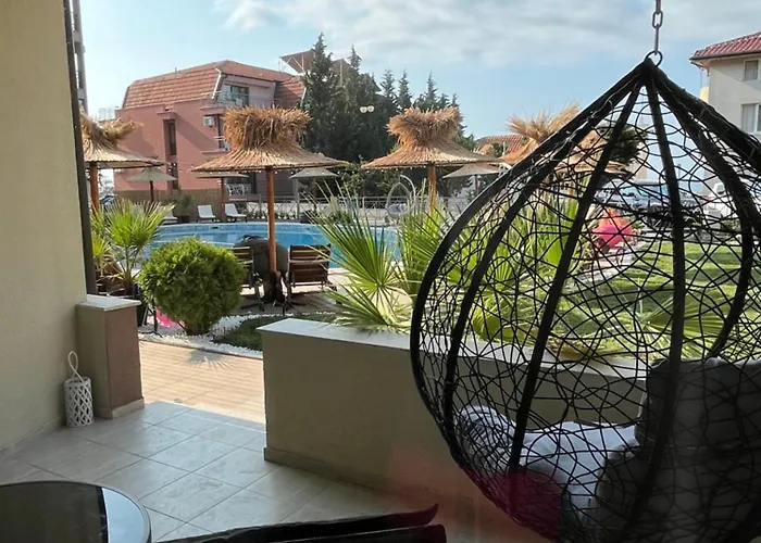 公寓 & Traky, Saint Vlas, улица черно море 12 *